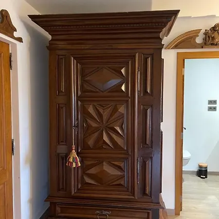 Les Confidences De Messire Sanglier, Stylished *