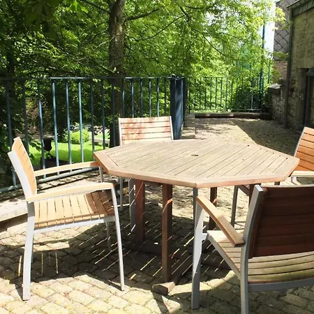 Les Confidences De Messire Sanglier, Stylished Beauraing