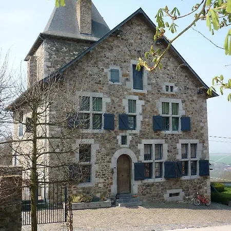 Les Confidences De Messire Sanglier, Stylished Landhuis