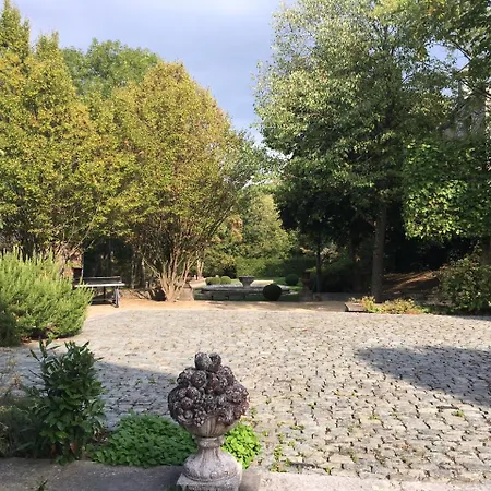 Les Confidences De Messire Sanglier, Stylished 컨트리하우스