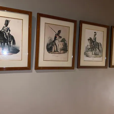 Les Confidences De Messire Sanglier, Stylished Landhuis