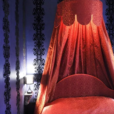 Les Confidences De Messire Sanglier, Stylished 컨트리하우스 보랭