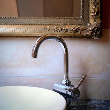 Les Confidences De Messire Sanglier, Stylished 컨트리하우스