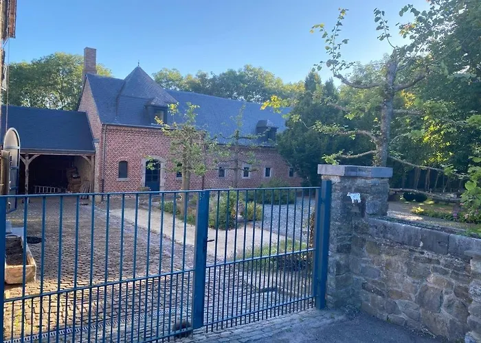 Les Confidences De Messire Sanglier, Stylished Landsted Beauraing