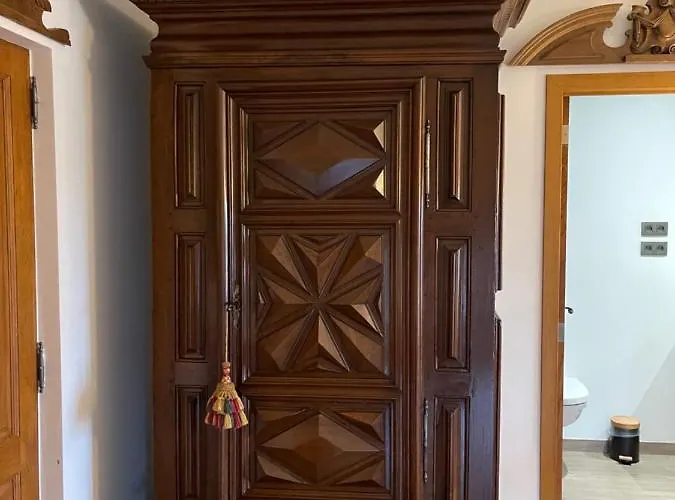 Les Confidences De Messire Sanglier, Stylished *