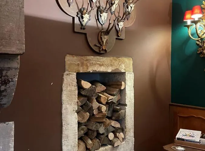 Les Confidences De Messire Sanglier, Stylished Летний дом