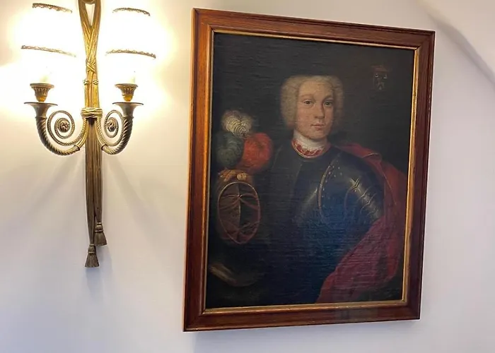 Les Confidences De Messire Sanglier, Stylished Lantställe *