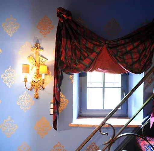 Les Confidences De Messire Sanglier, Stylished Beauraing