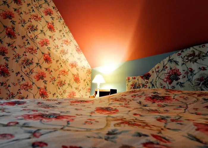 Les Confidences De Messire Sanglier, Stylished Beauraing