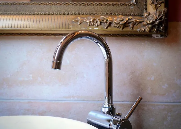 Les Confidences De Messire Sanglier, Stylished Landsted